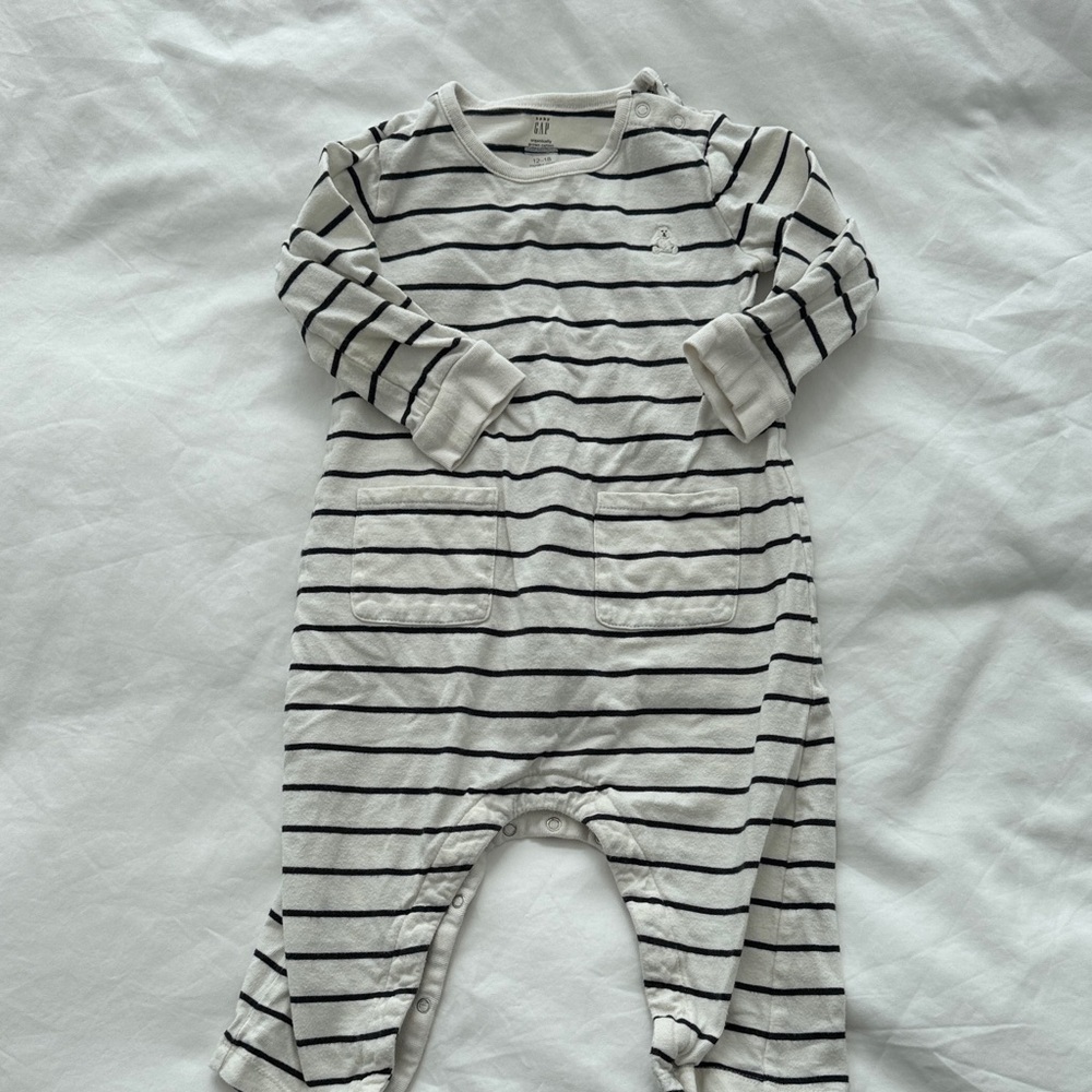 GAP Striped Long-Sleeve Footed One-Piece - White & Black